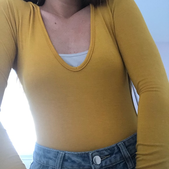 🦋 2/$15 NWT Yellow Deep Neck Bodysuit - Picture 1 of 6